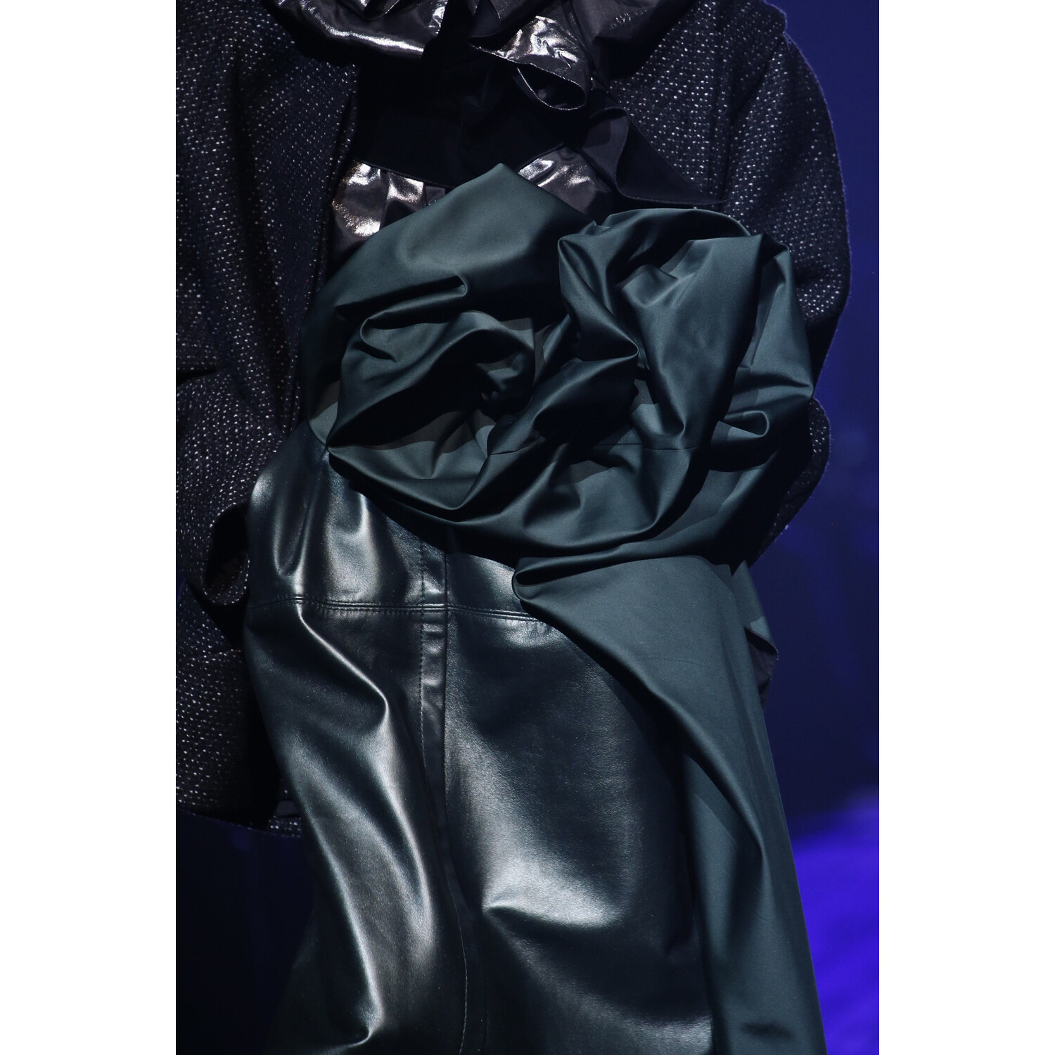 Фото Details Marc Jacobs Fall 2018 Ready-to-Wear Детали Марк Джейкобс осень зима 2018 коллекция неделя моды в Нью Йорке Mainstyles